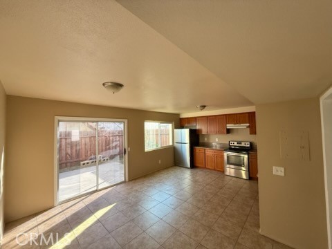 249 E Jackson Street B Property Photo 5