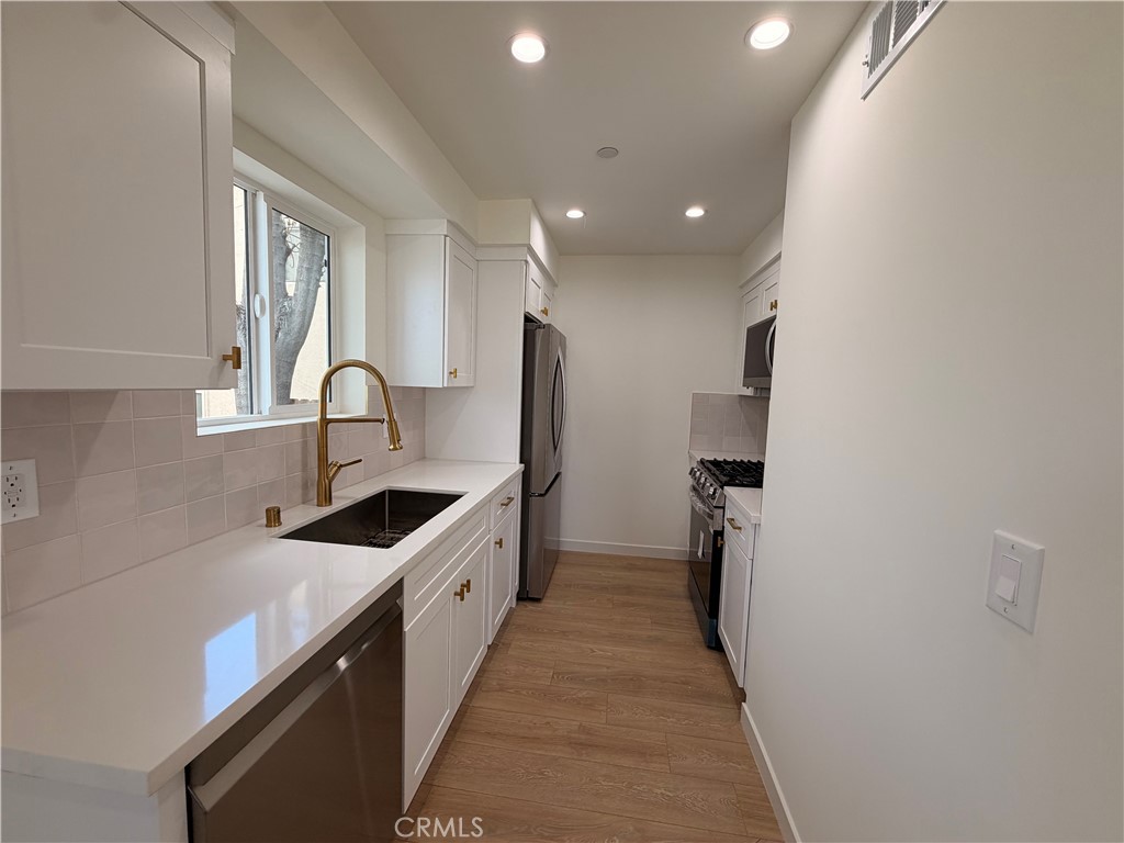 415 N La Fayette Park Property Photo 7