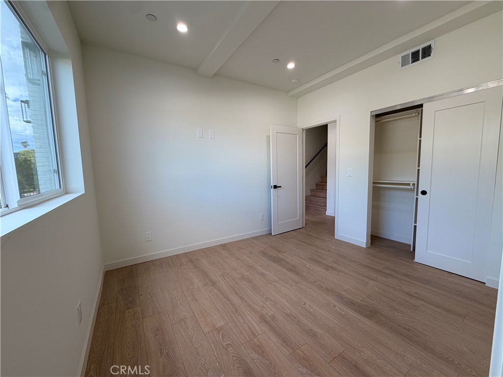 415 N La Fayette Park Property Photo 8