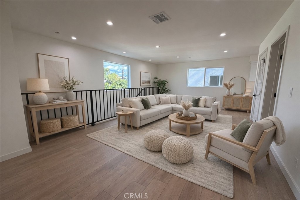 415 N La Fayette Park Property Photo 9