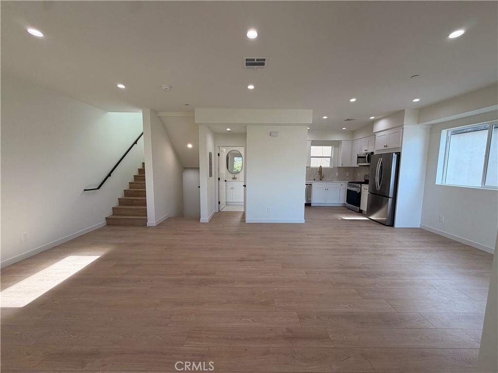415 N La Fayette Park Property Photo 17