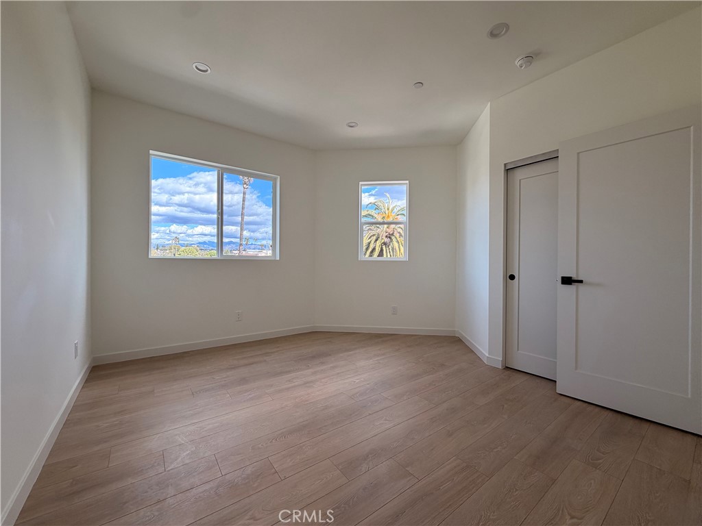 415 N La Fayette Park Property Photo 19