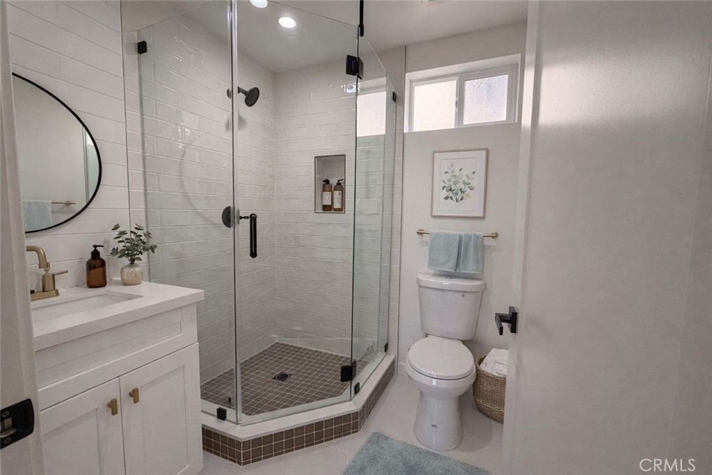 415 N La Fayette Park Property Photo 21