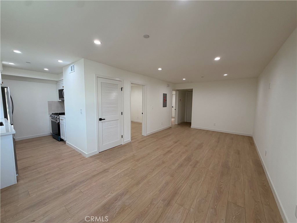 415 N La Fayette Park Property Photo 23