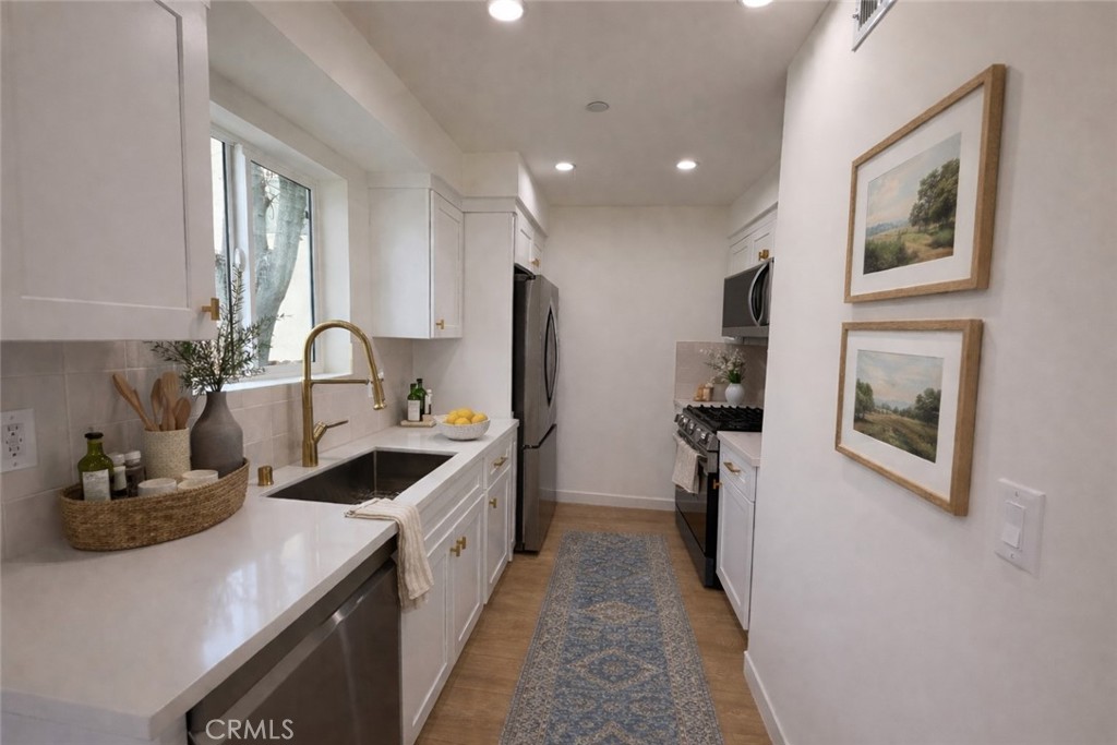 415 N La Fayette Park Property Photo 24
