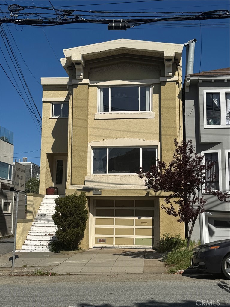 1124 Balboa Property Photo 1