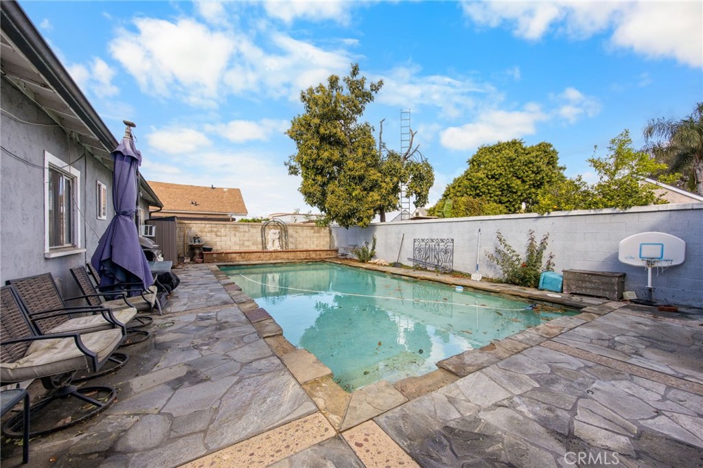 626 N Grand Property Photo 15