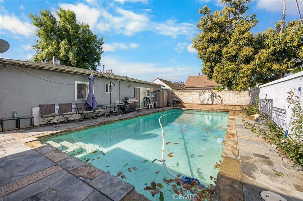 626 N Grand Property Photo 17
