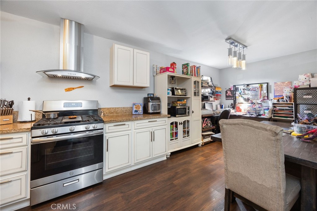 626 N Grand Property Photo 24