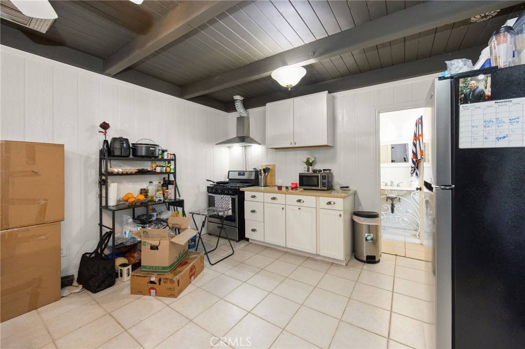 626 N Grand Property Photo 32
