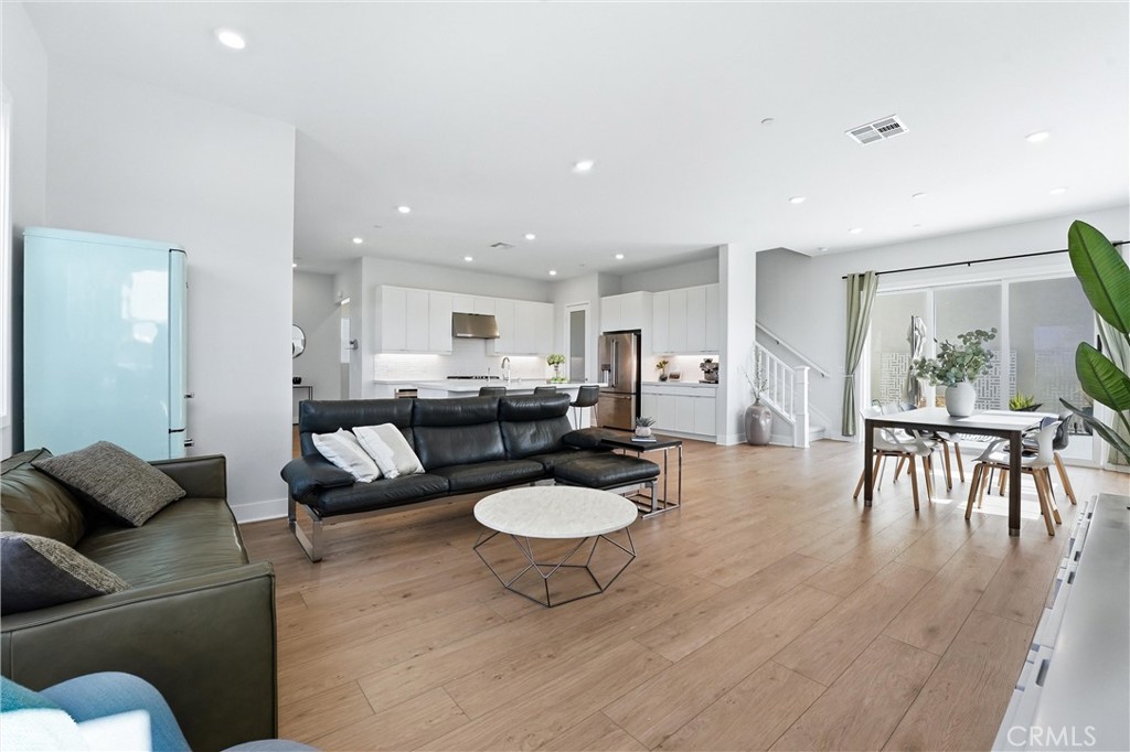 458 Loon Property Photo 3