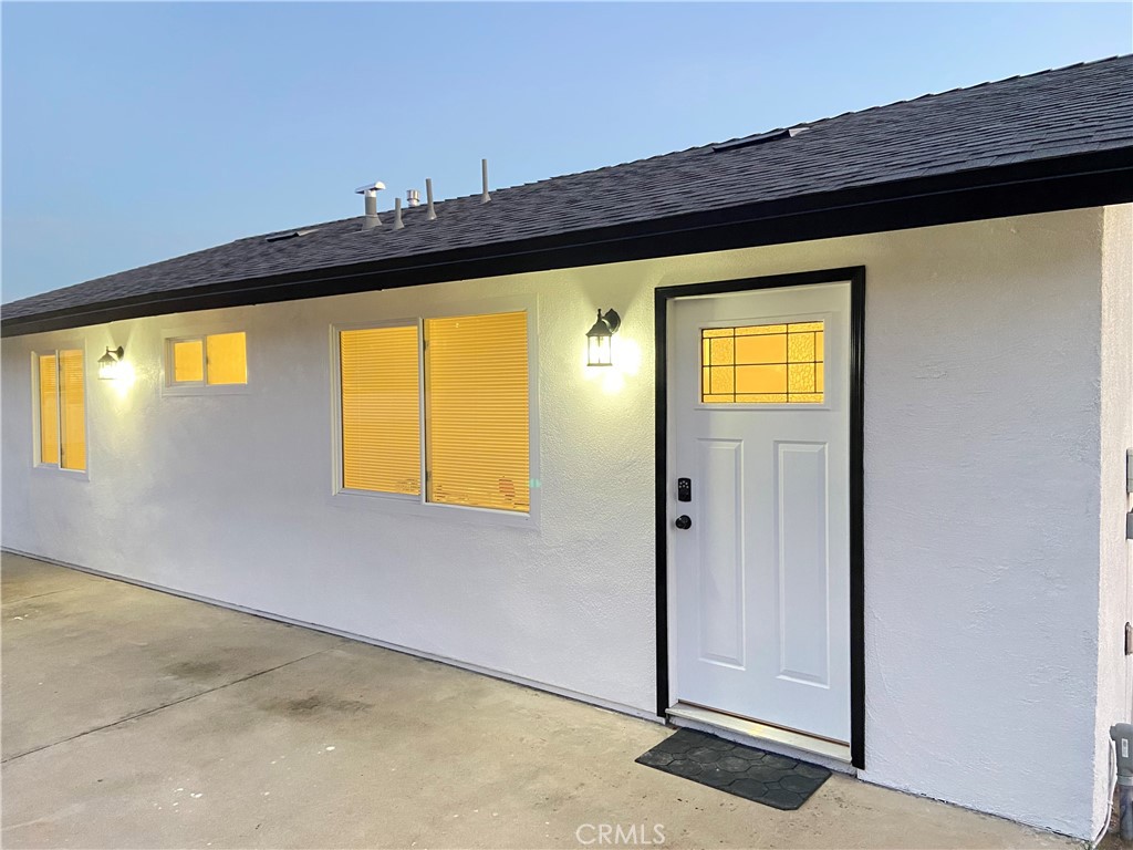 1548 N Lassen Property Photo 1