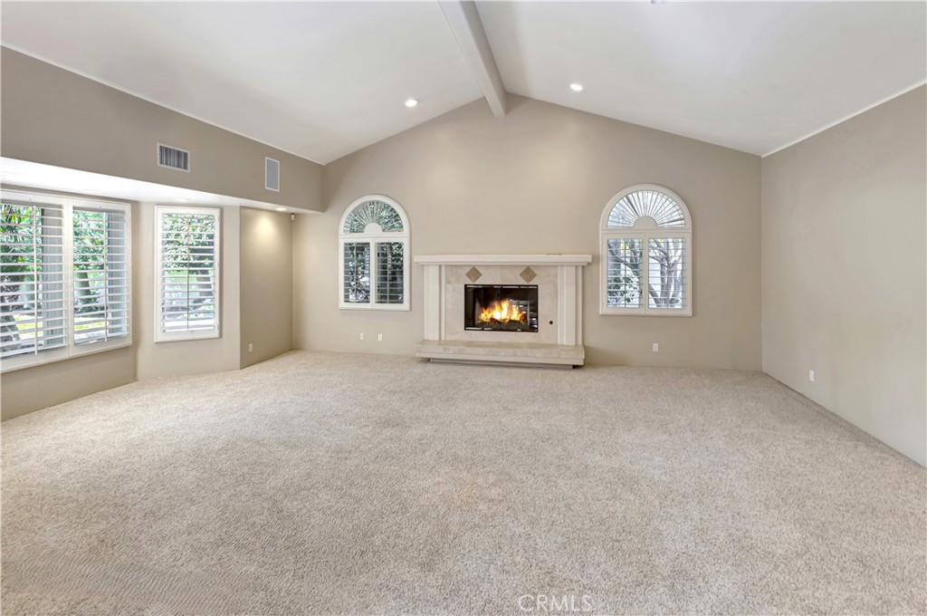 10762 Center Drive Property Photo 6