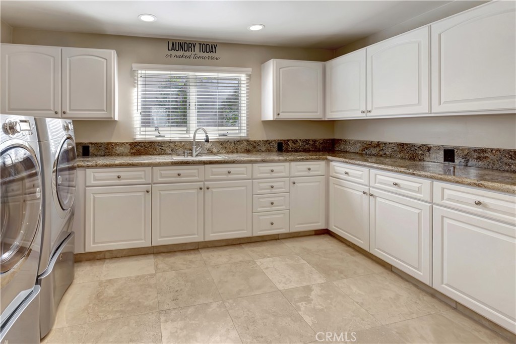 10762 Center Drive Property Photo 49