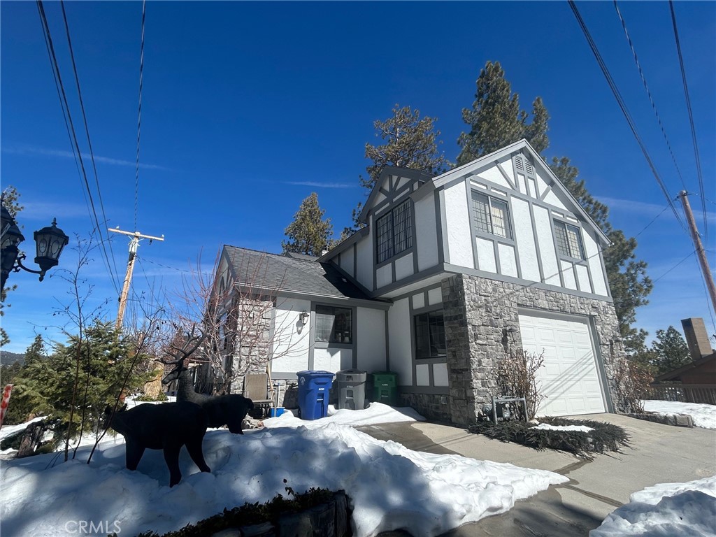 833 Talmadge Property Photo 1