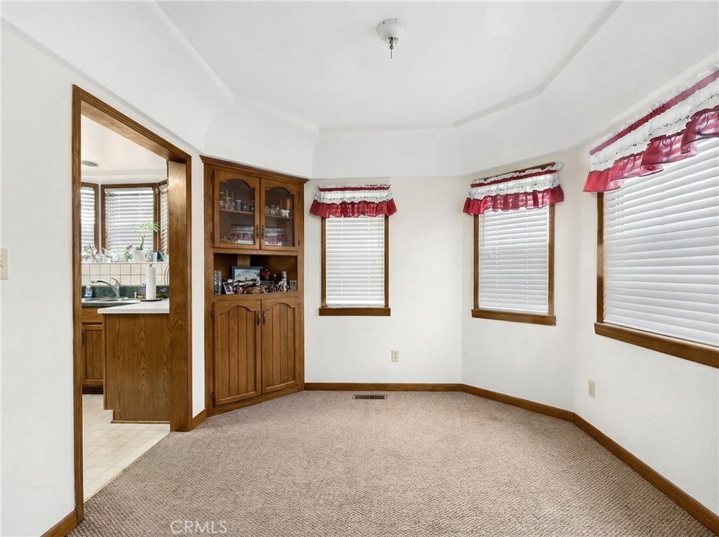 1305 S Cabrillo Property Photo 4