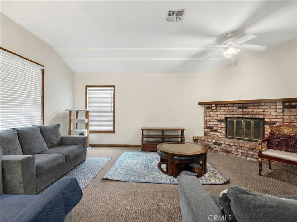 1305 S Cabrillo Property Photo 8
