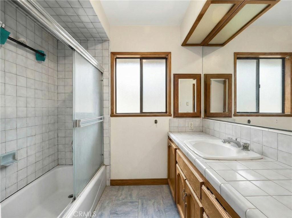 1305 S Cabrillo Property Photo 14