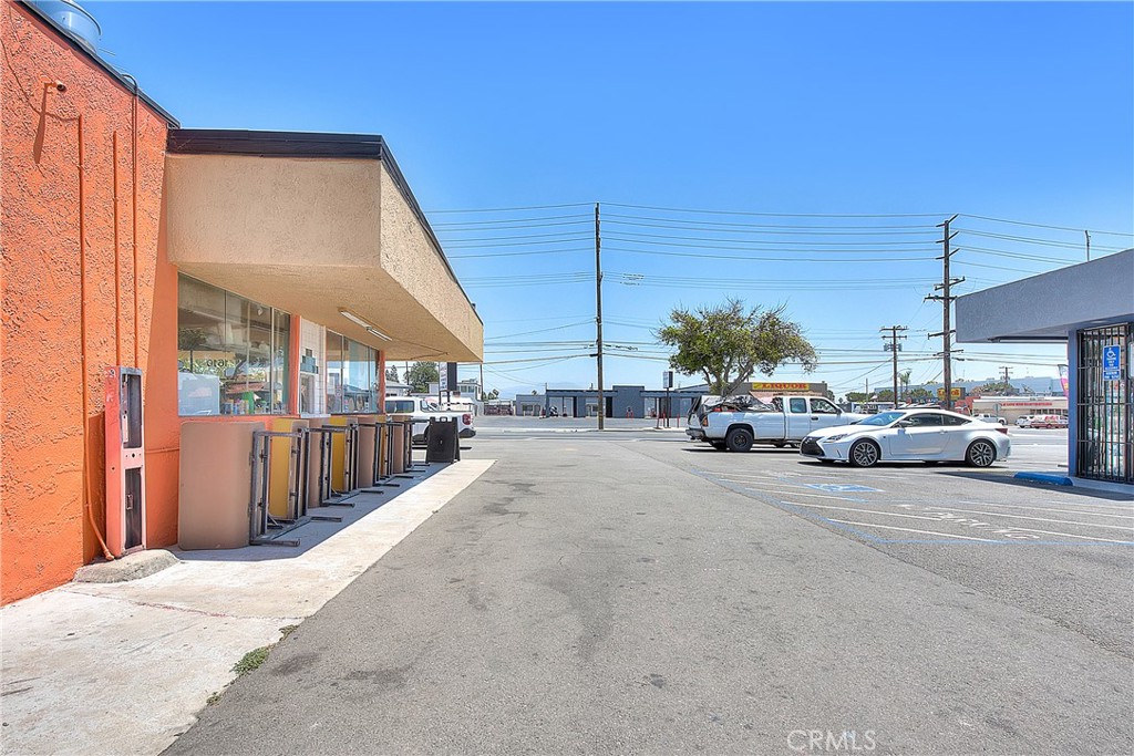 1610 S Standard Avenue Property Photo 6