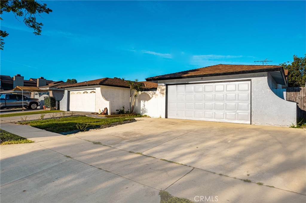2171 Pomona Property Photo 10