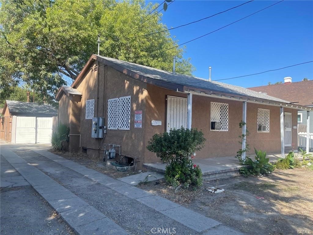 1064 Acacia Avenue Property Photo 2