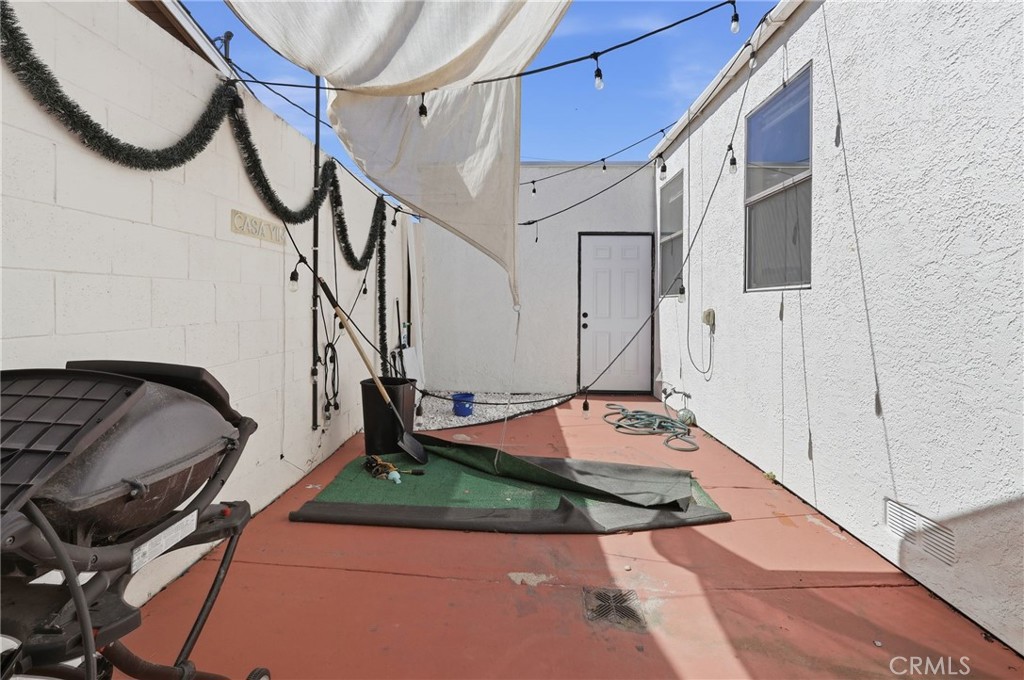 1540 E Wardlow Property Photo 17