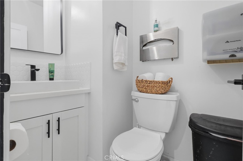 1540 E Wardlow Property Photo 30