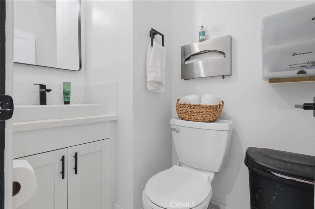 1540 E Wardlow Property Photo 30
