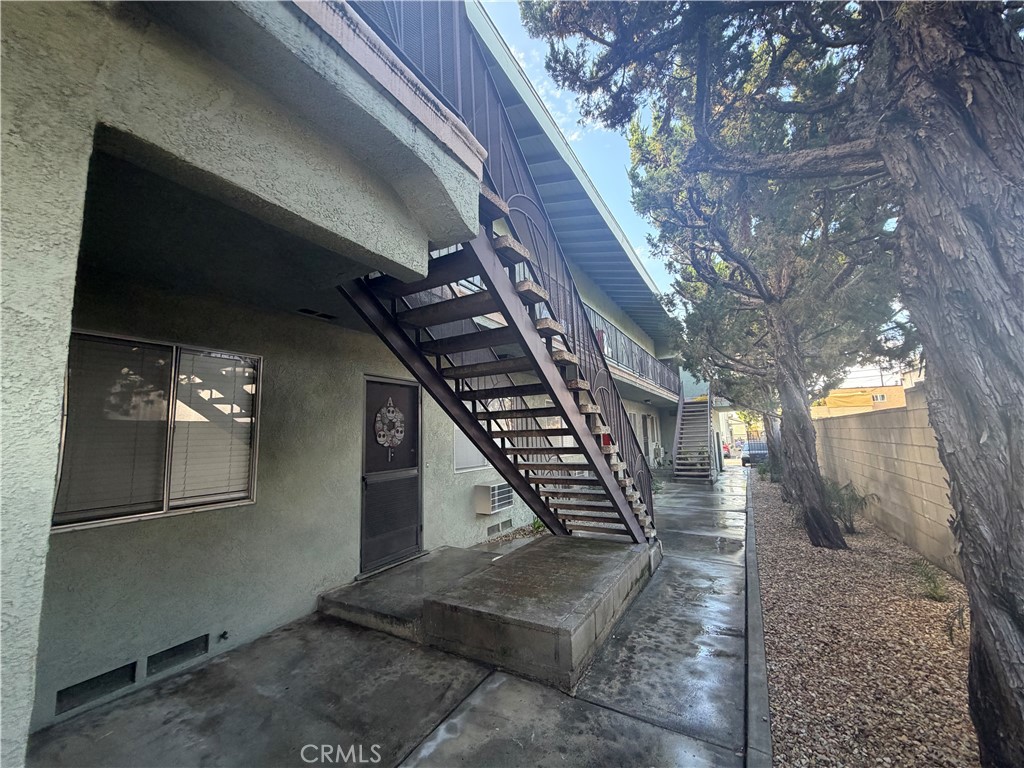 7313 Comstock Avenue Property Photo 2