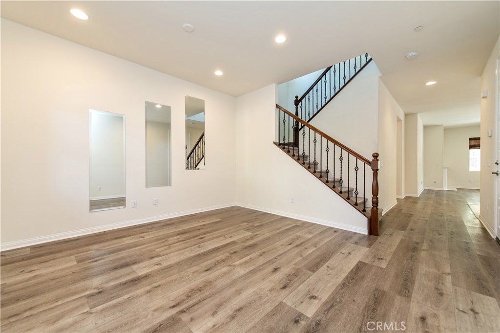 1735 Avenida Regina Property Photo 4