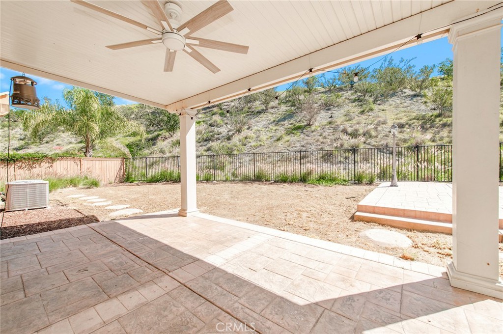 1735 Avenida Regina Property Photo 20