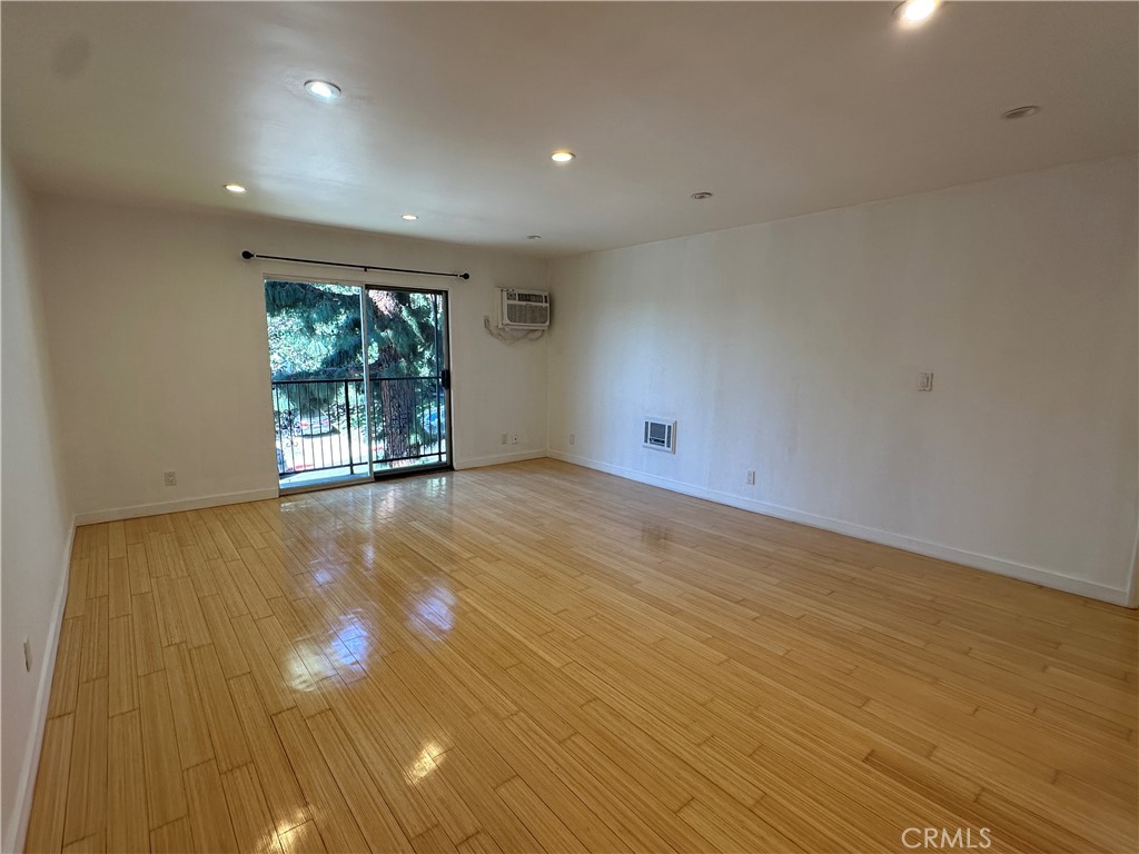 1222 N Olive Property Photo 3
