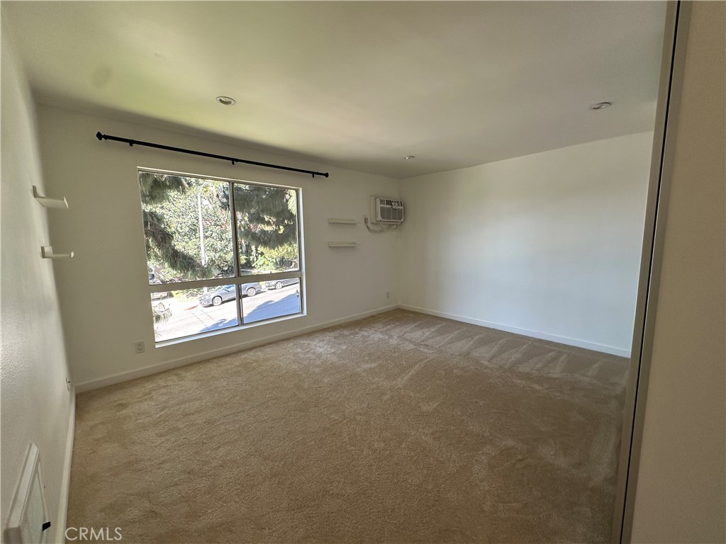 1222 N Olive Property Photo 5