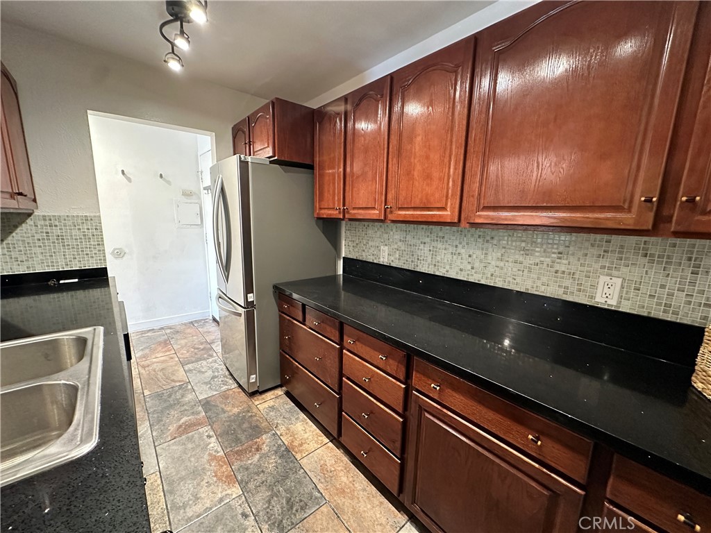 1222 N Olive Property Photo 12