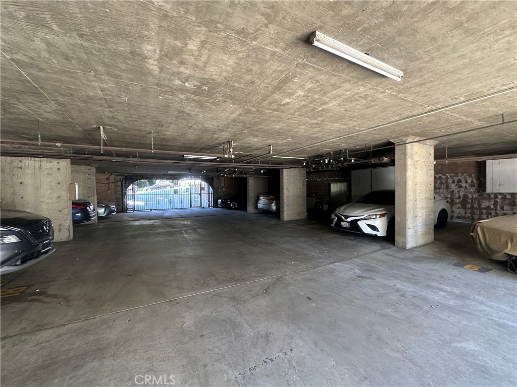 1222 N Olive Property Photo 15