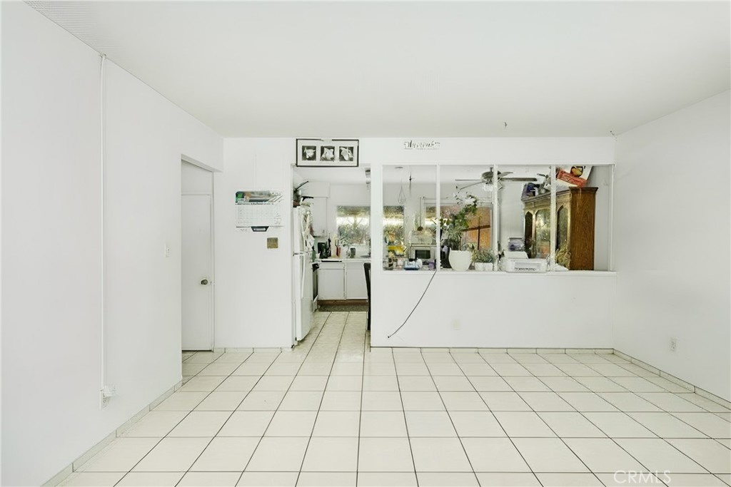 2171 Pomona Property Photo 4