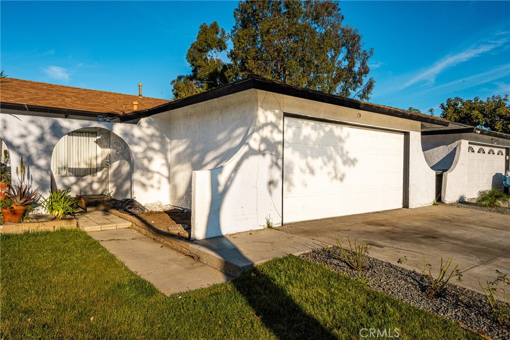 2171 Pomona Property Photo 11