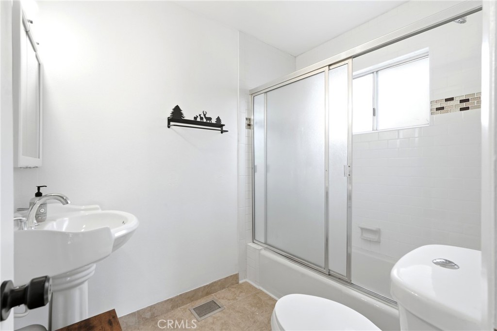 23755 Zuger Property Photo 28