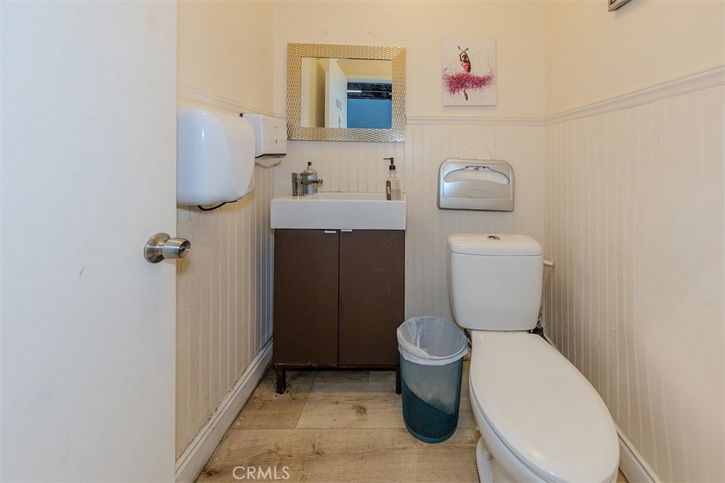 6912 Warner Avenue Property Photo 20