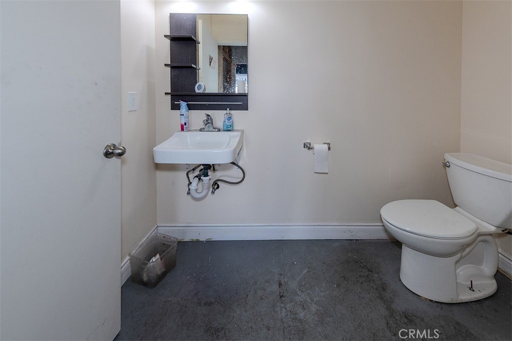 6912 Warner Avenue Property Photo 28