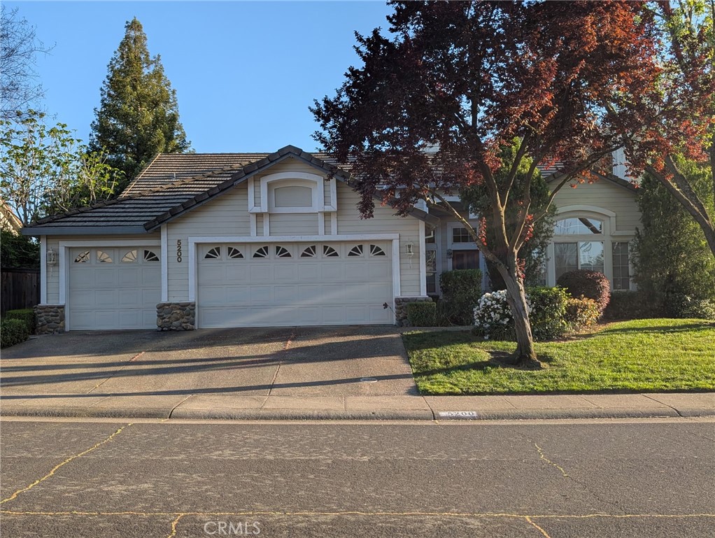 5200 Fenton Property Photo 1