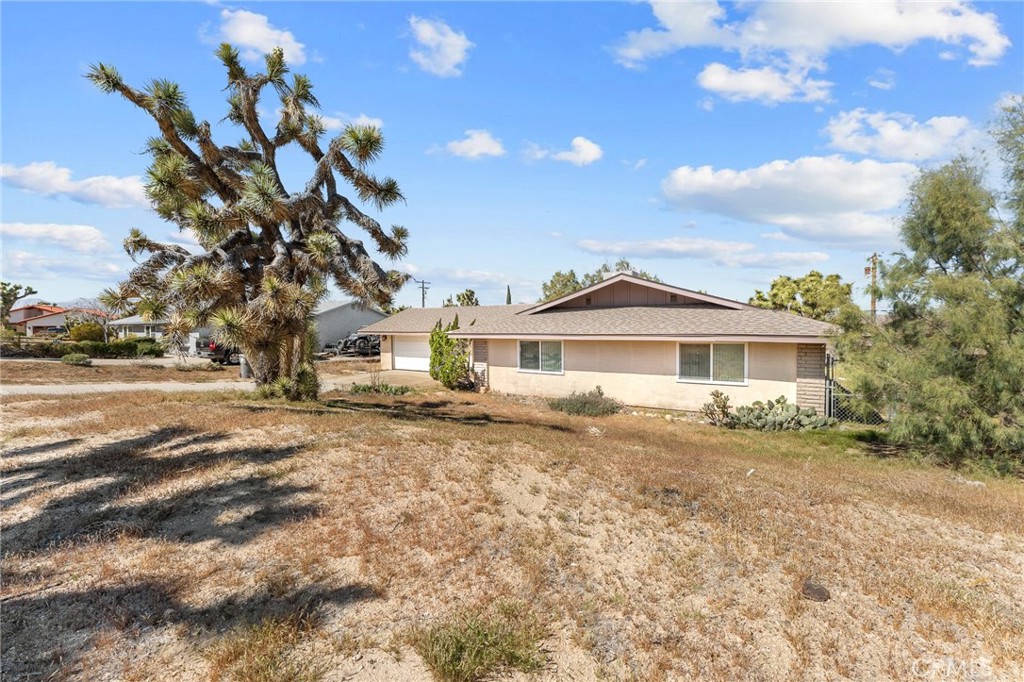 56620 Hidden Gold Drive Property Photo 4