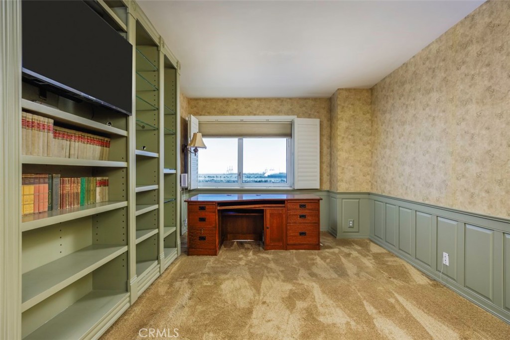 525 E Seaside Way 807 Property Photo 22