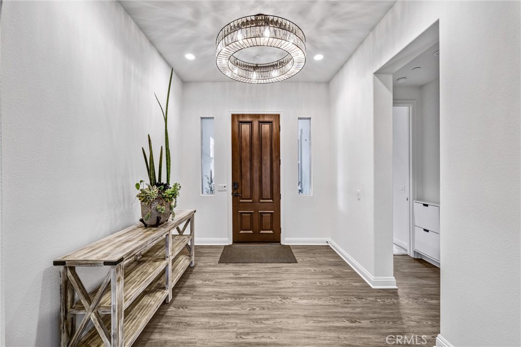 5577 Heritage Oak Property Photo 4