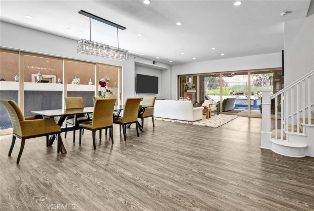 5577 Heritage Oak Property Photo 6