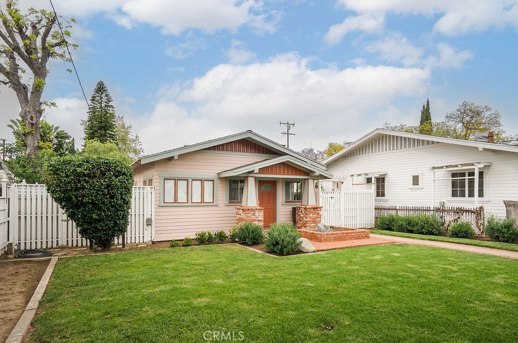637 E Van Bibber Property Photo 3