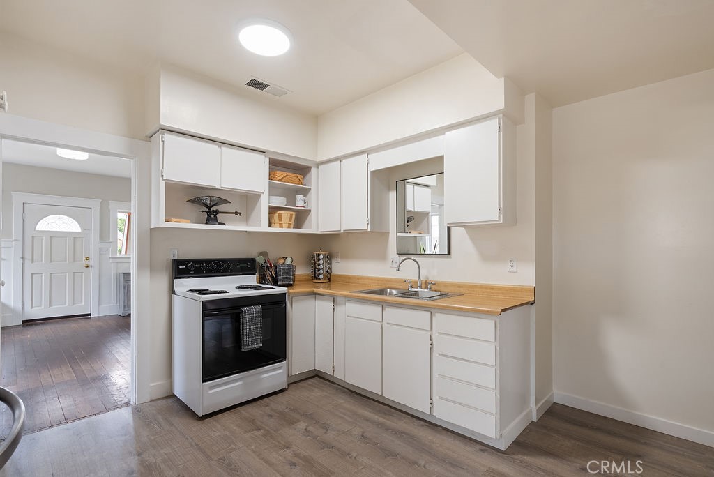 637 E Van Bibber Property Photo 18