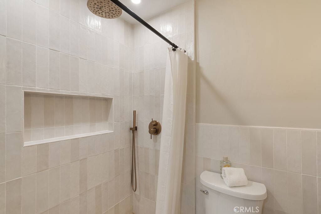 637 E Van Bibber Property Photo 24