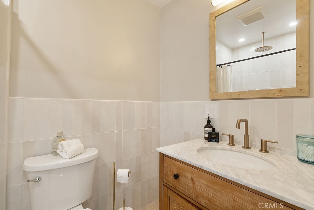 637 E Van Bibber Property Photo 25