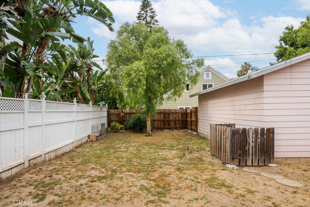 637 E Van Bibber Property Photo 34